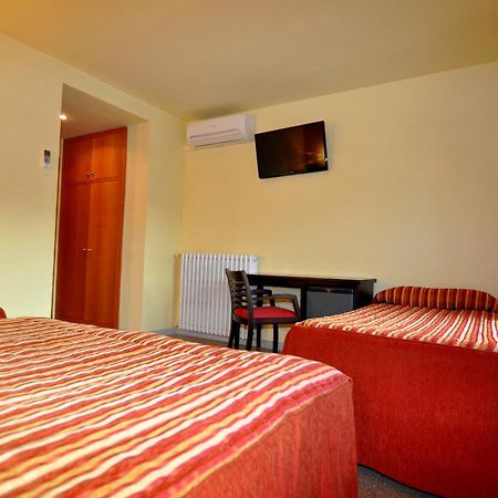 Hotel Sole Pobla de Segur Exteriör bild