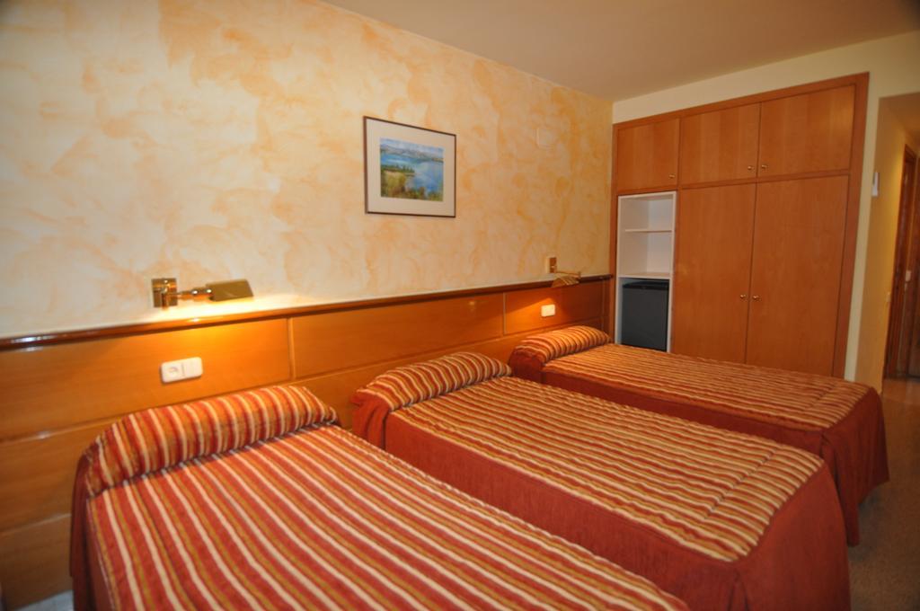 Hotel Sole Pobla de Segur Rum bild