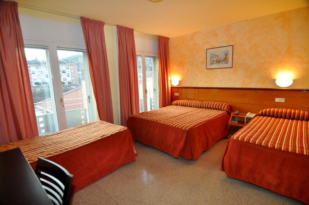 Hotel Sole Pobla de Segur Rum bild