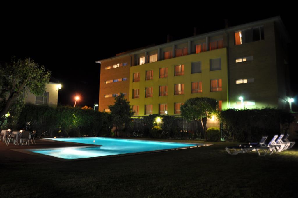 Hotel Sole Pobla de Segur Exteriör bild