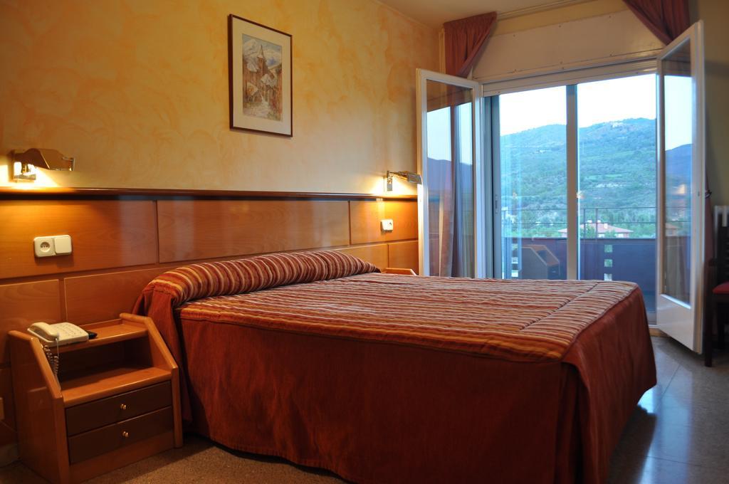 Hotel Sole Pobla de Segur Rum bild
